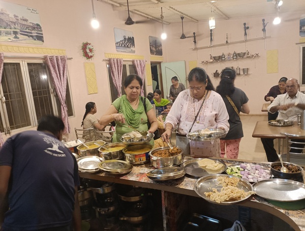 Buffet in thane 